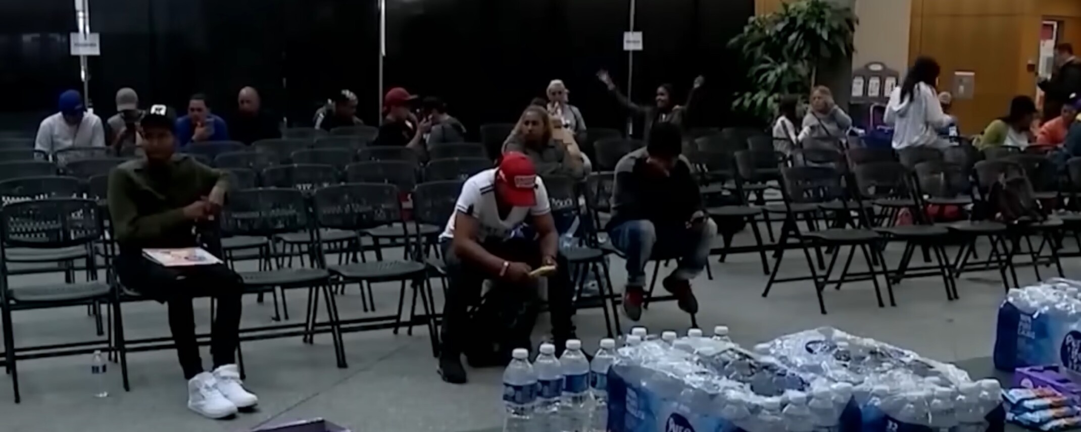 Sanctuary city mayor closes migrant shelters, says money will go to residents